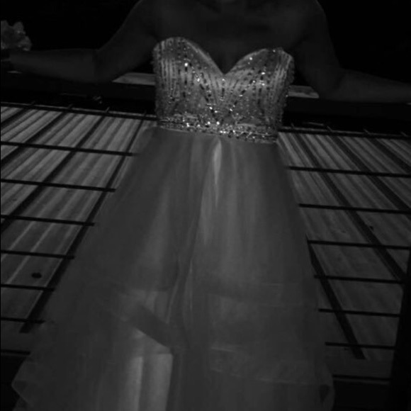 Prom dress - Picture 3 of 3